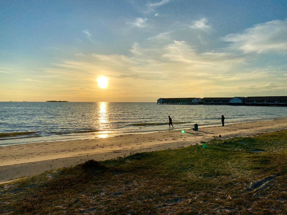 Maison Seaview Suites Port Dickson Ngoại thất bức ảnh