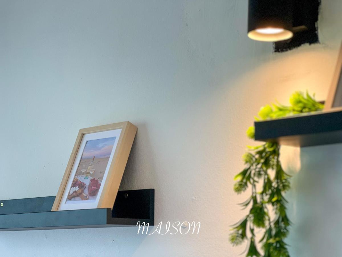 Maison Seaview Suites Port Dickson Ngoại thất bức ảnh