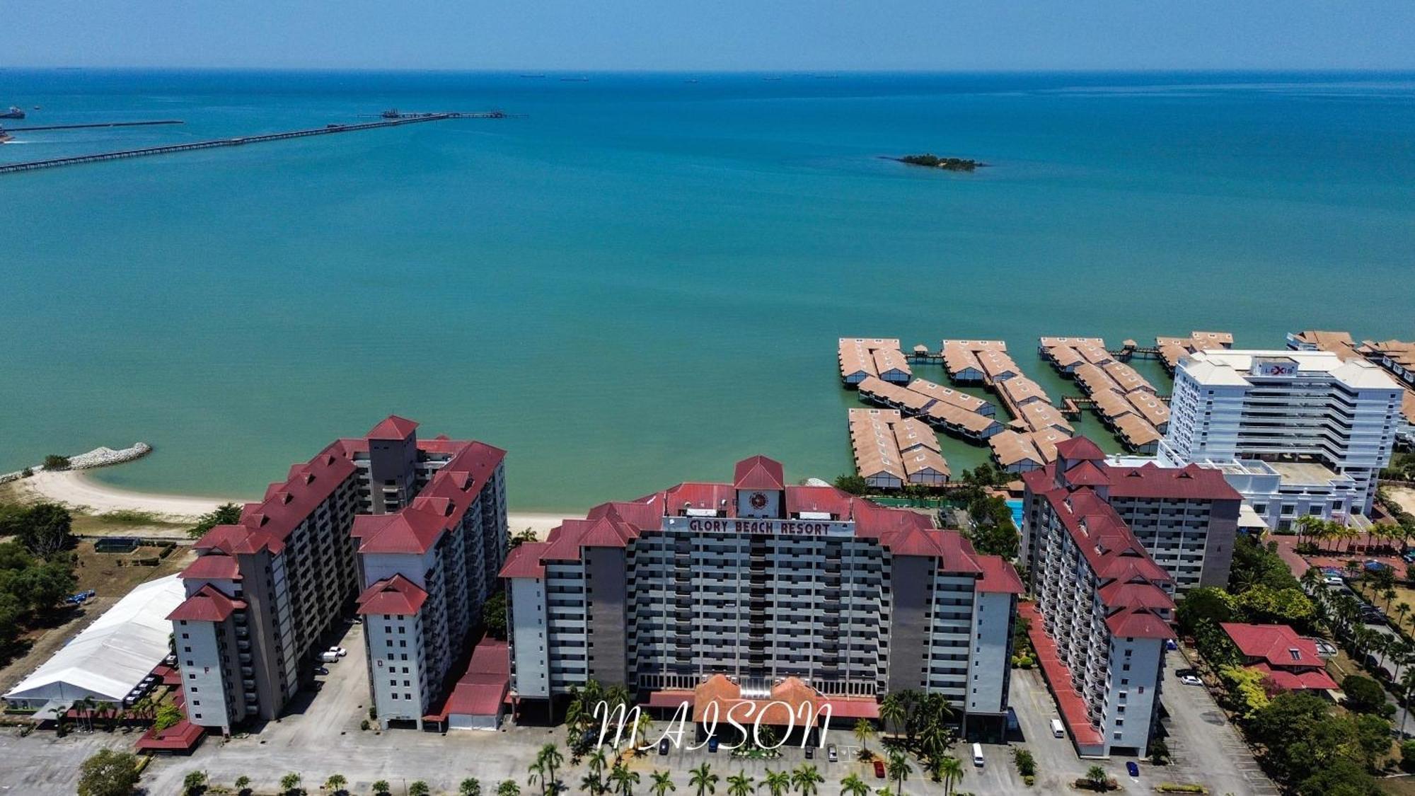 Maison Seaview Suites Port Dickson Ngoại thất bức ảnh