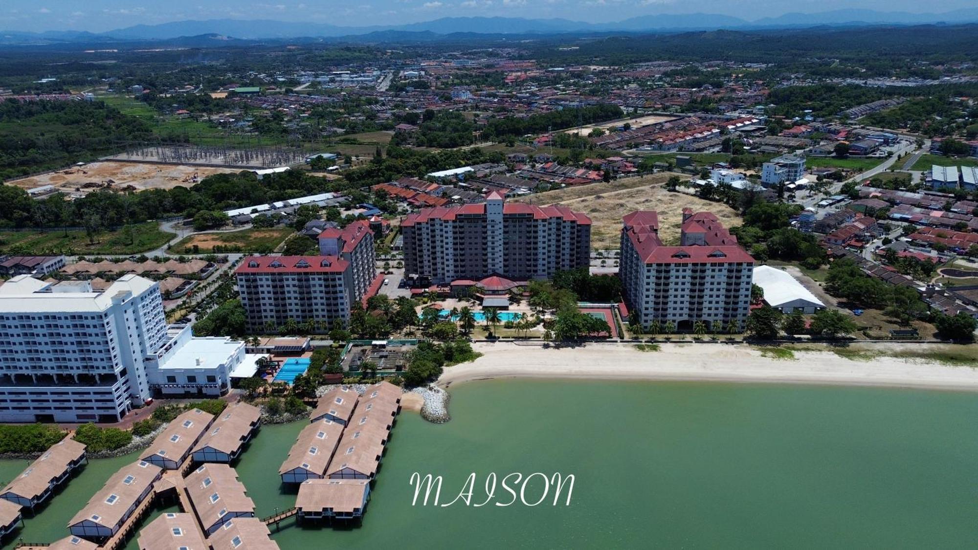 Maison Seaview Suites Port Dickson Ngoại thất bức ảnh