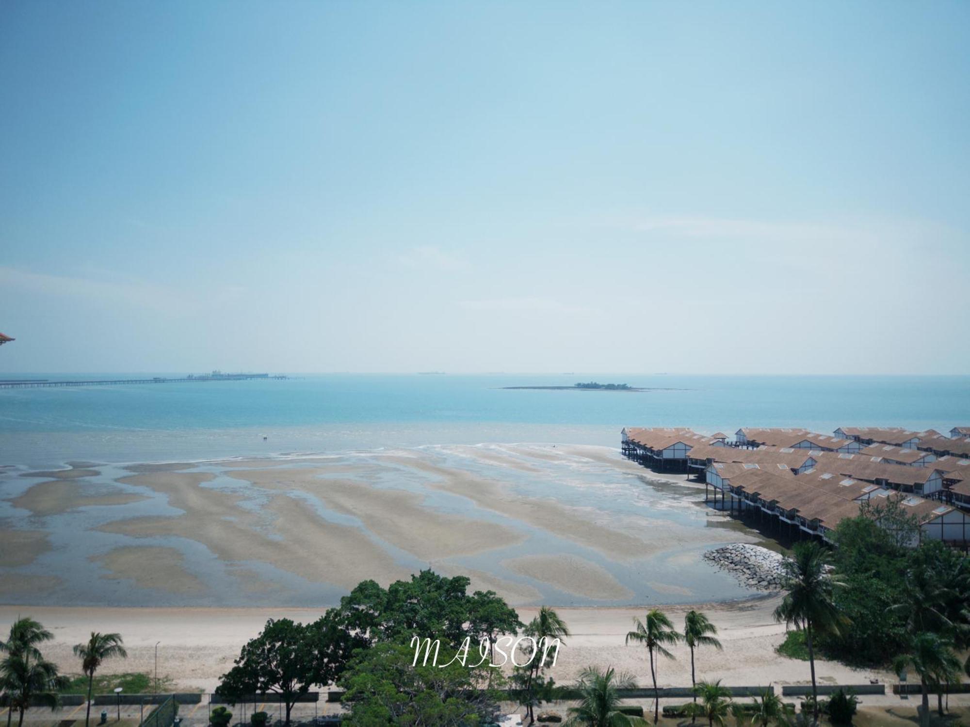 Maison Seaview Suites Port Dickson Ngoại thất bức ảnh