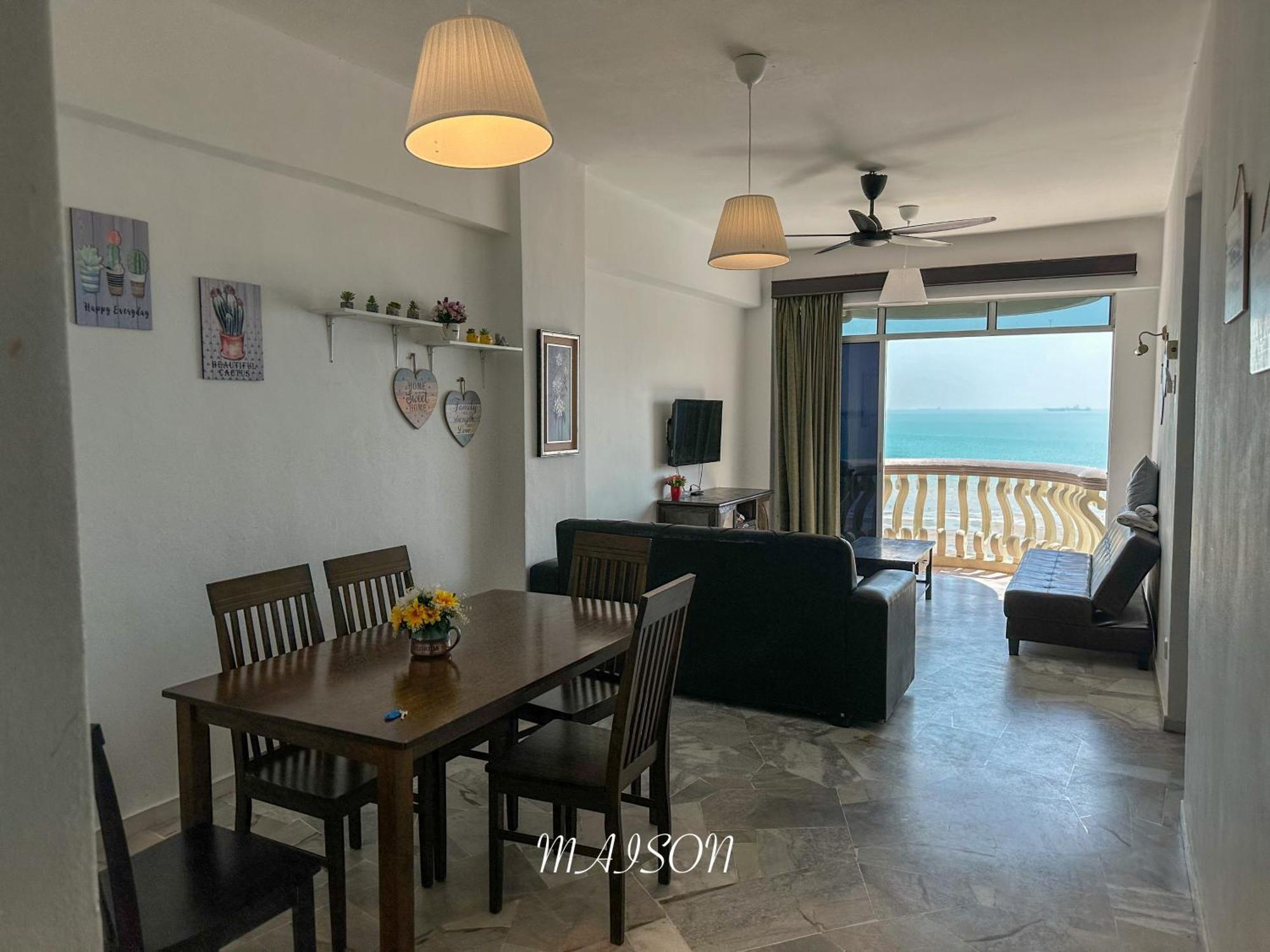 Maison Seaview Suites Port Dickson Ngoại thất bức ảnh
